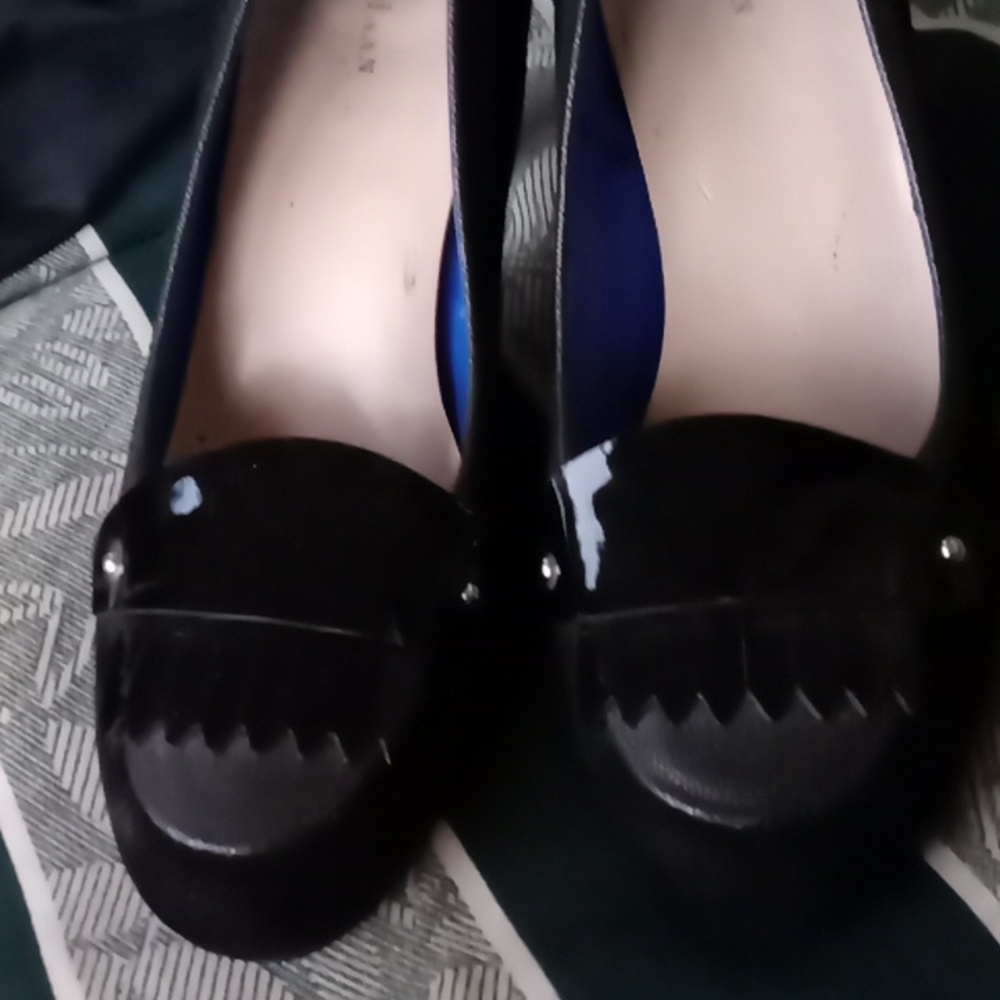 Cole Haan leather and patent leather high heels shoes. Size 9 B. On Sale